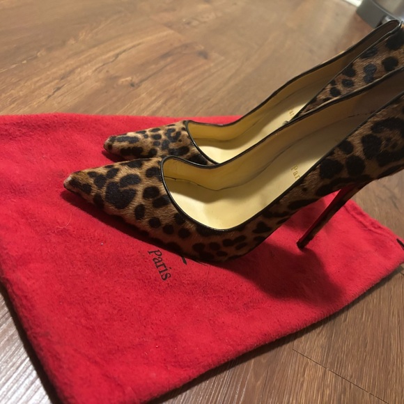 Christian Louboutin Leopard Print Pointed Toe Pumps - Brown
